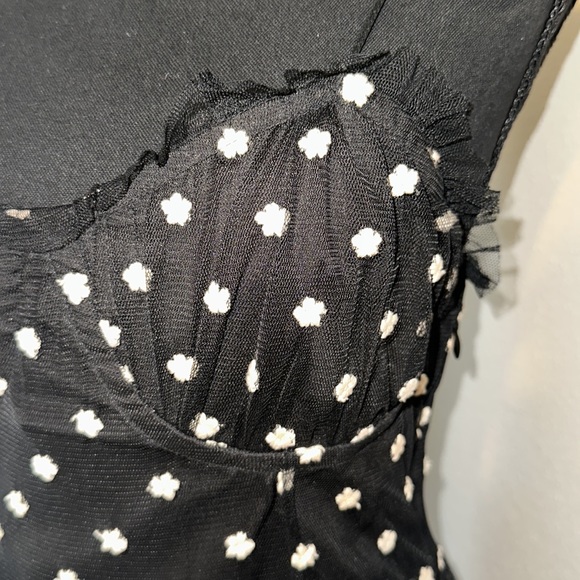 Zara bloggers favorite tulle floral dress - Picture 9 of 12
